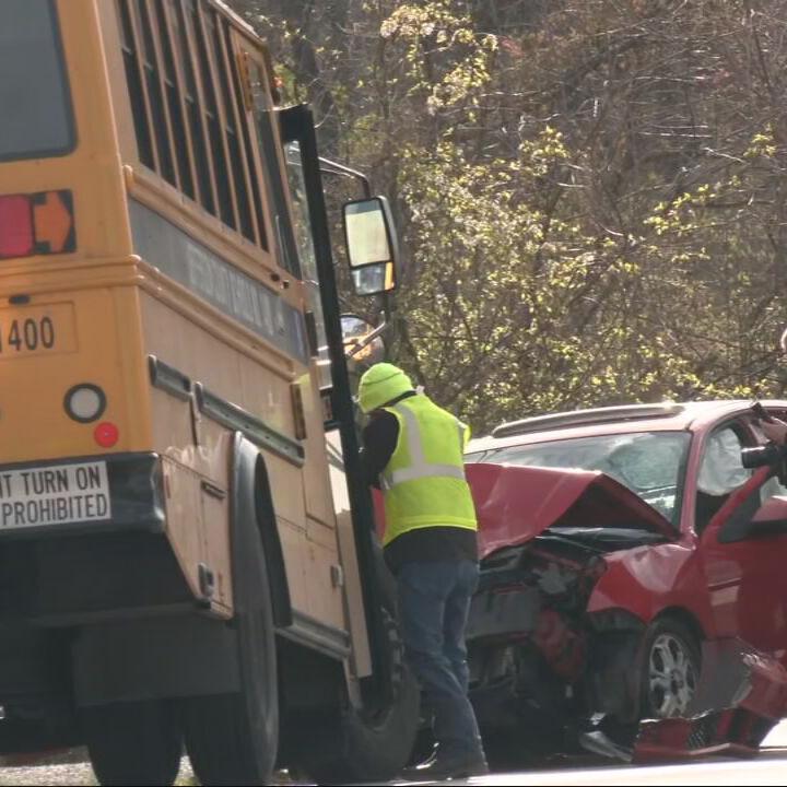 Mud Ln JCPS crash (1).jpeg